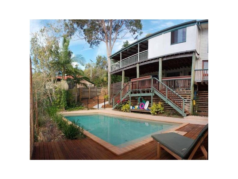 Highland Park QLD 4211