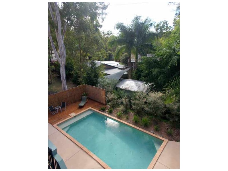 Highland Park QLD 4211