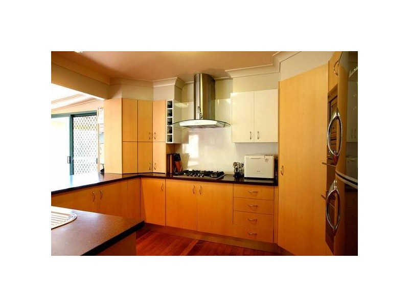 Highland Park QLD 4211