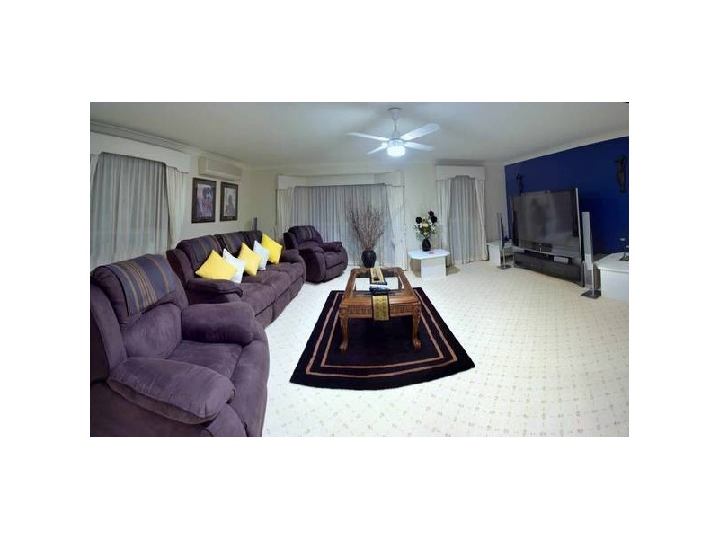 Highland Park QLD 4211