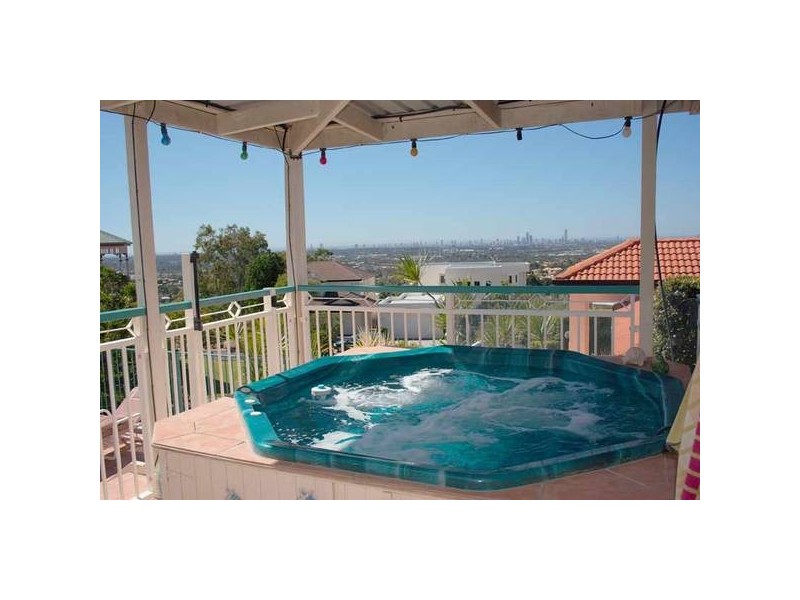 Highland Park QLD 4211