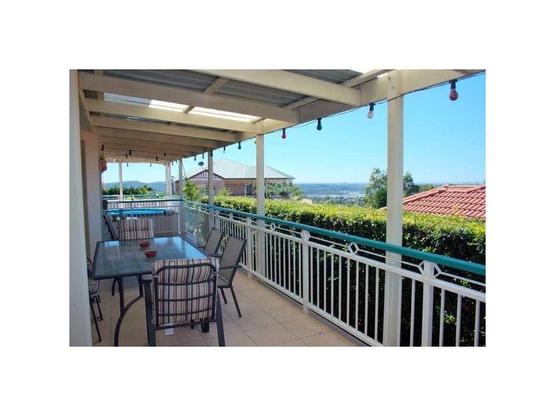 Highland Park QLD 4211