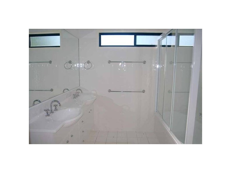 Highland Park QLD 4211