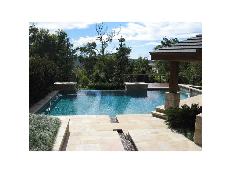 Highland Park QLD 4211