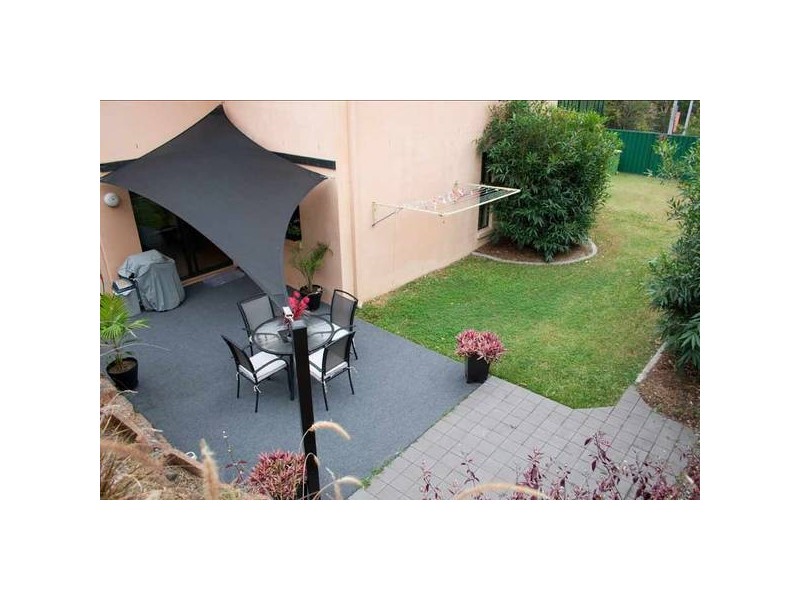 1/268 Napper Road, Arundel QLD 4214