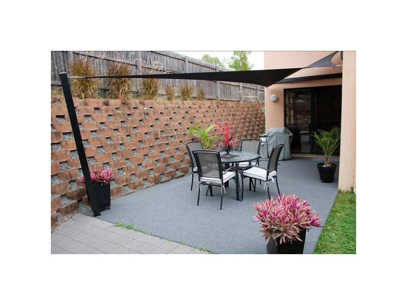 1/268 Napper Road, Arundel QLD 4214