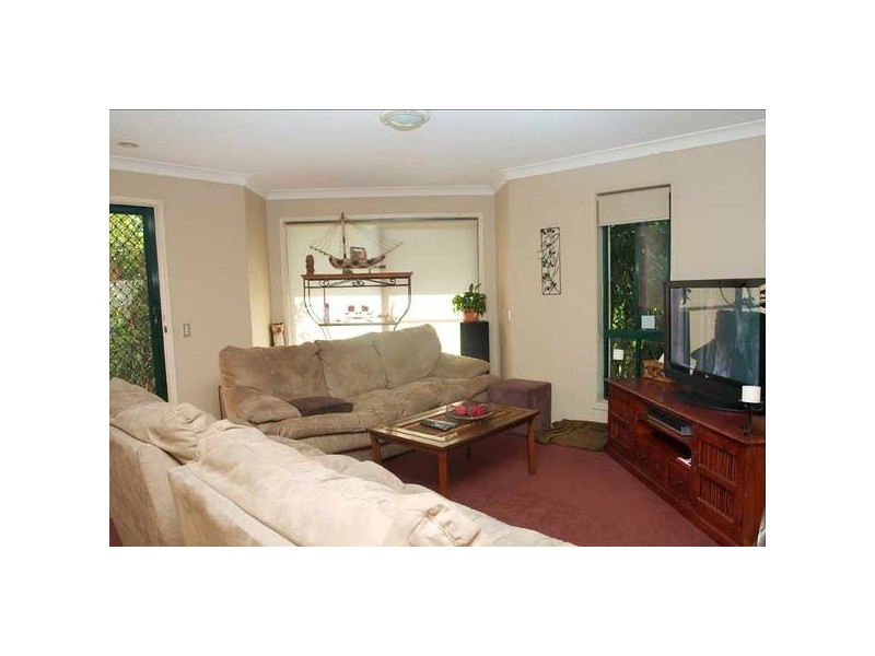 1/268 Napper Road, Arundel QLD 4214