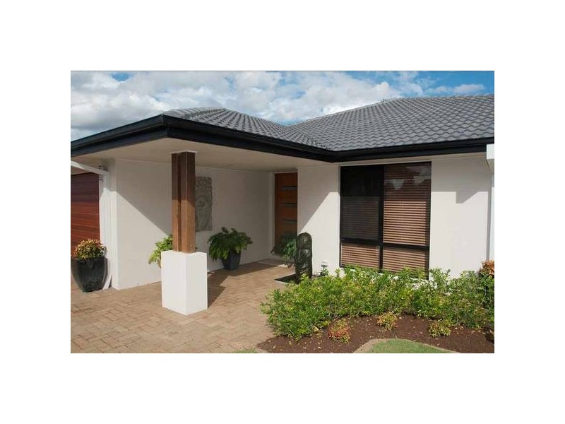 Highland Park QLD 4211
