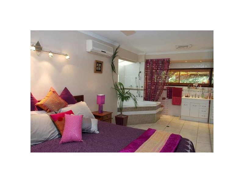 Highland Park QLD 4211