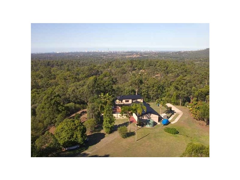 35 Arunta Drive, Mount Nathan QLD 4211