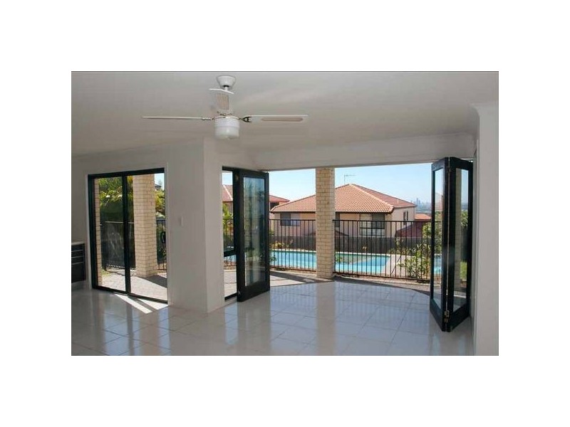 Highland Park QLD 4211