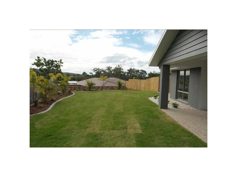 Highland Park QLD 4211