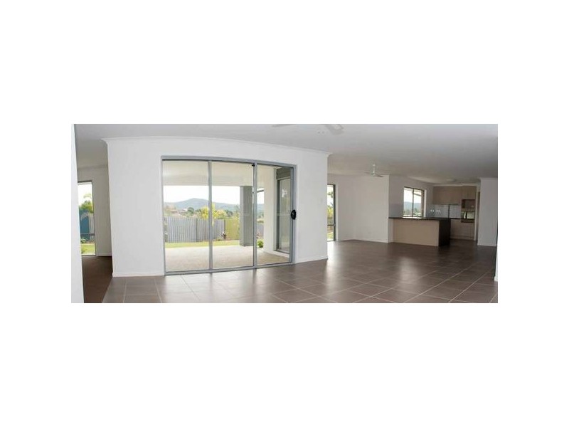 Highland Park QLD 4211