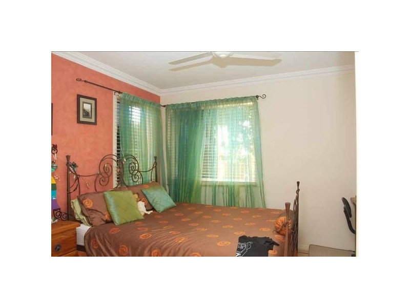 Highland Park QLD 4211