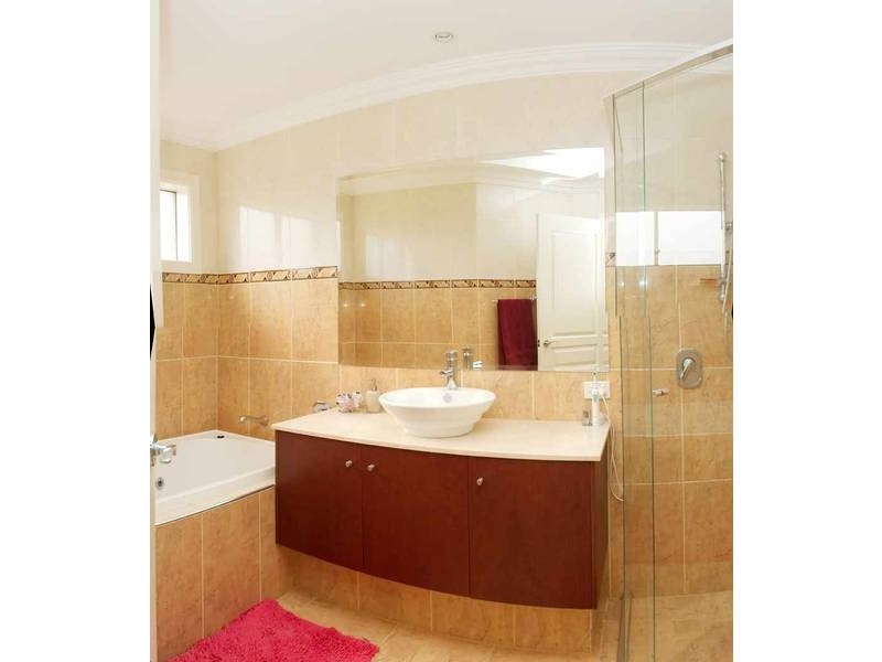 Highland Park QLD 4211