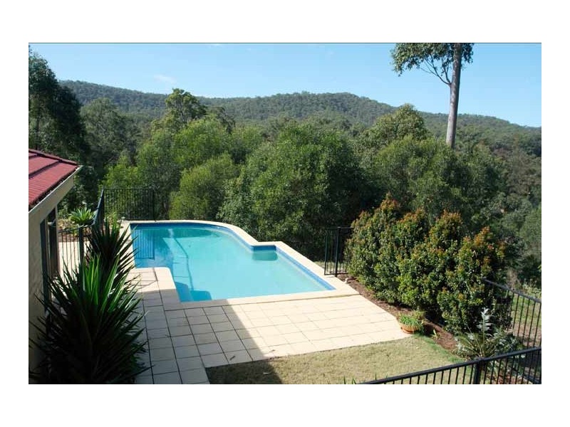 2 Eden Park Court, Mount Nathan QLD 4211