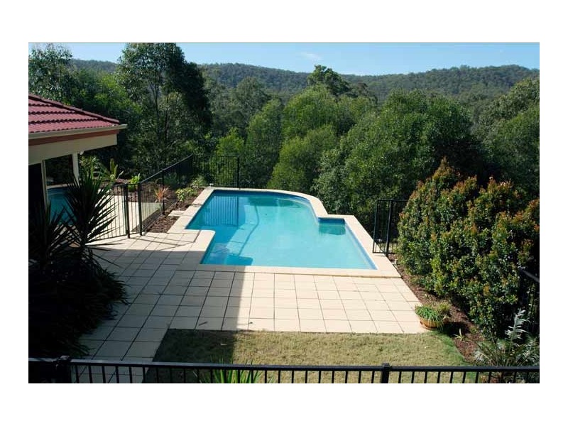 2 Eden Park Court, Mount Nathan QLD 4211