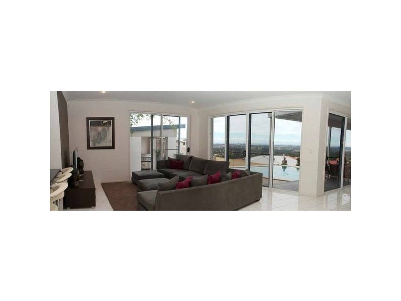 Highland Park QLD 4211