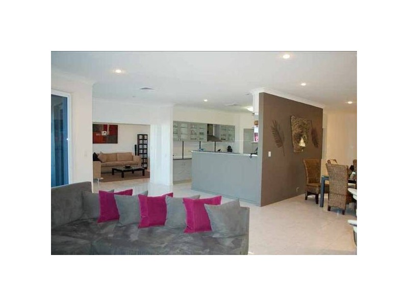 Highland Park QLD 4211