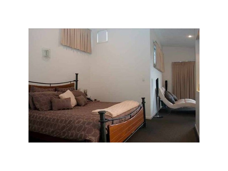 Highland Park QLD 4211