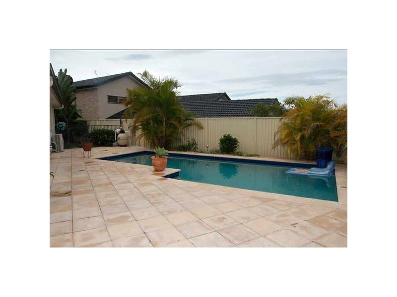 Highland Park QLD 4211