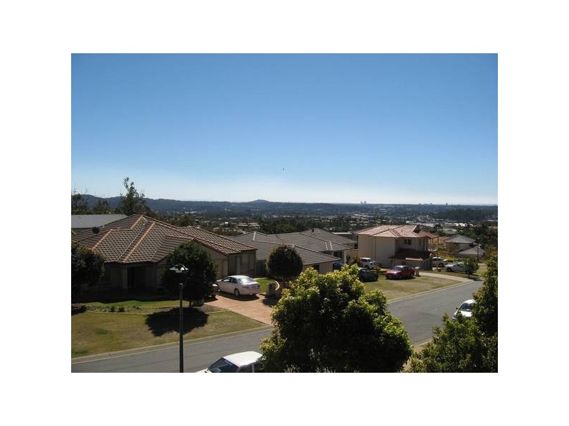 Highland Park QLD 4211