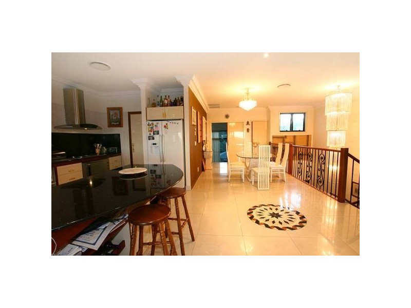 Highland Park QLD 4211