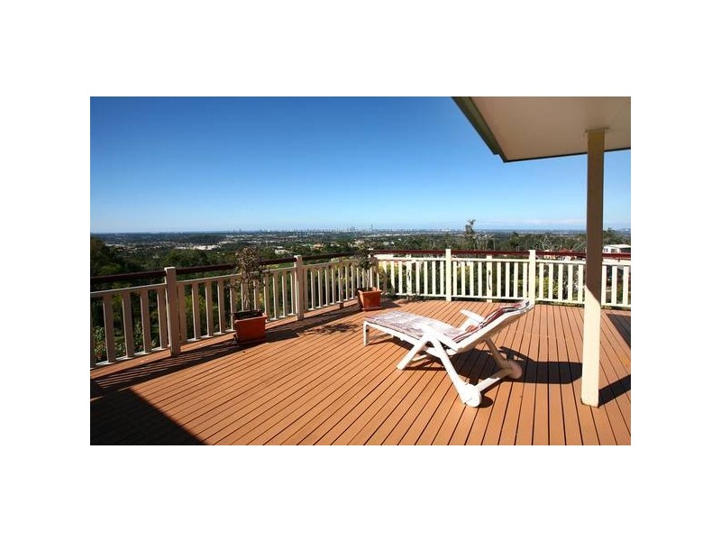 Highland Park QLD 4211