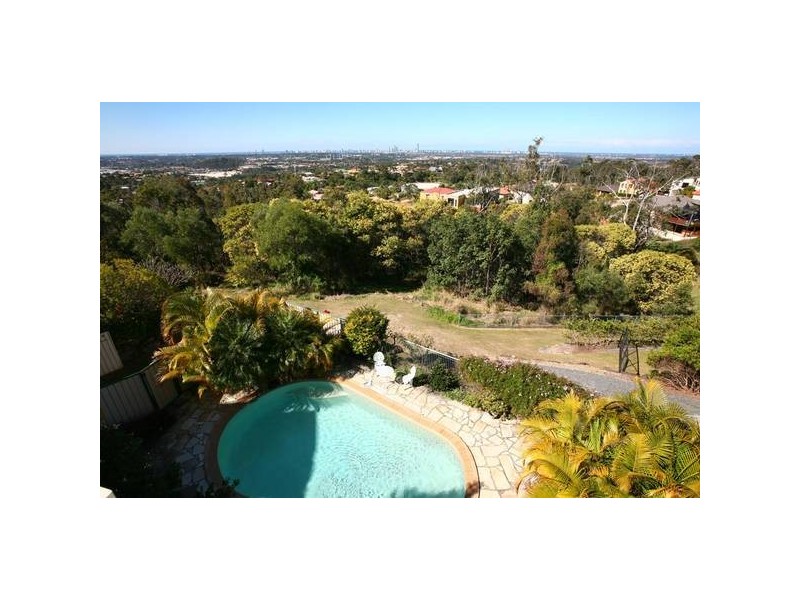 Highland Park QLD 4211