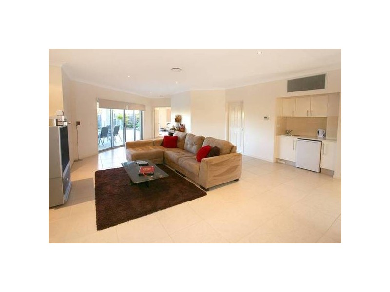 Highland Park QLD 4211