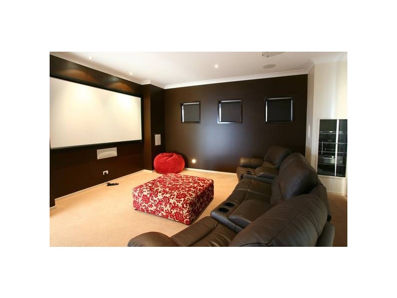 Highland Park QLD 4211