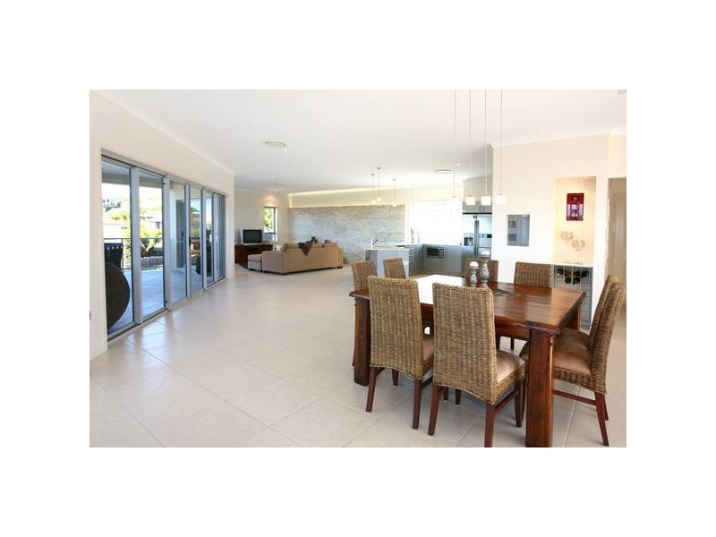 Highland Park QLD 4211