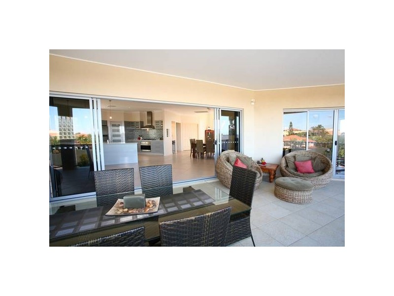 Highland Park QLD 4211