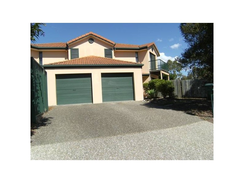 2/268 Napper Road, Arundel QLD 4214
