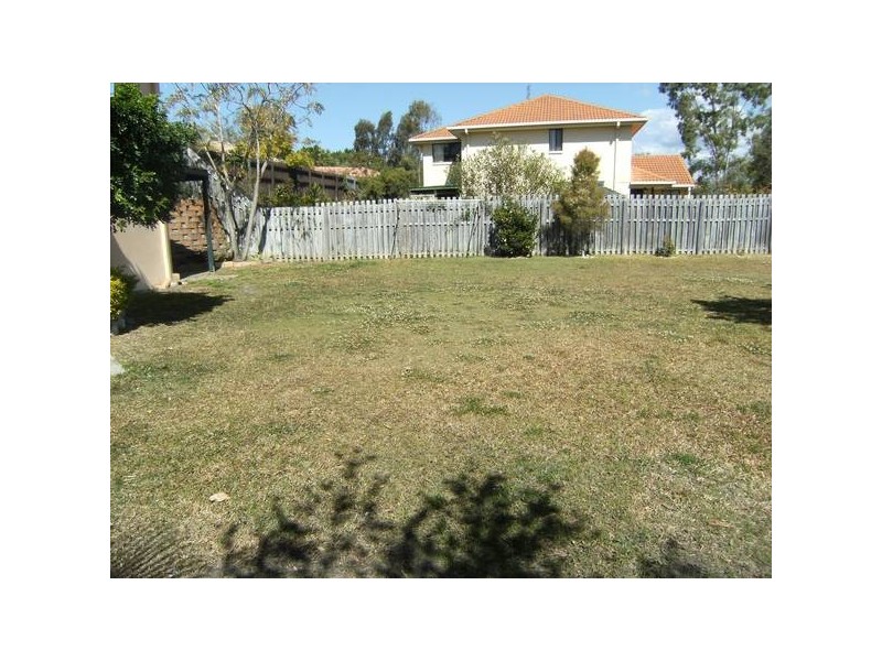 2/268 Napper Road, Arundel QLD 4214