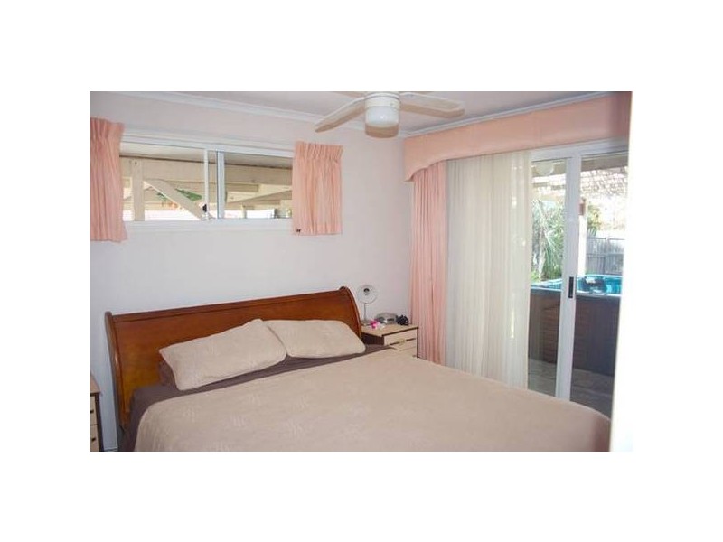 9 Lochinvar Court, Highland Park QLD 4211