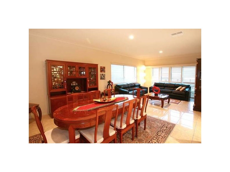 Highland Park QLD 4211