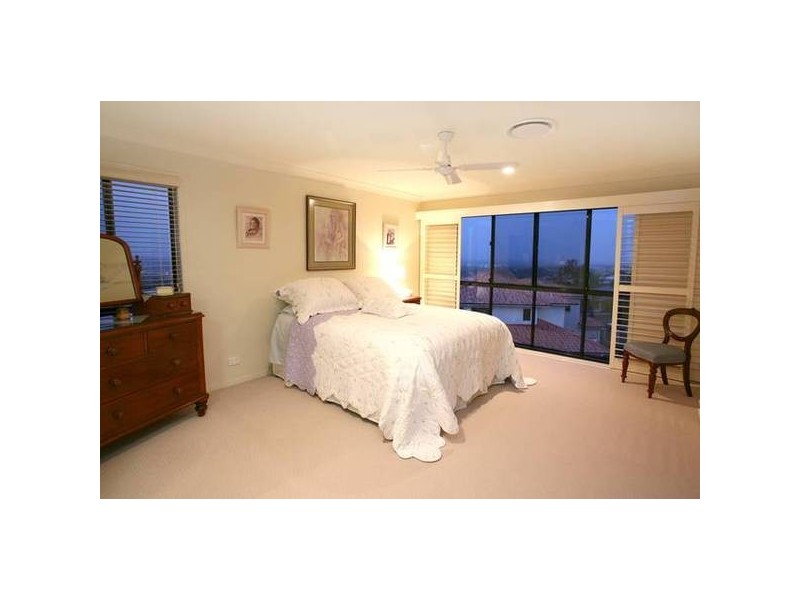 Highland Park QLD 4211