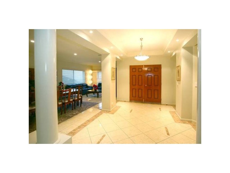 Highland Park QLD 4211