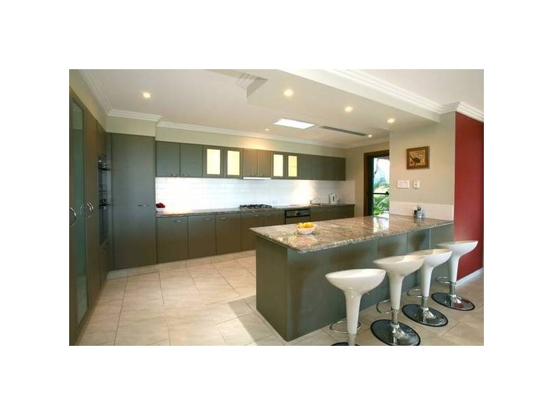 Gaven QLD 4211