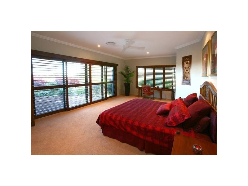 Gaven QLD 4211