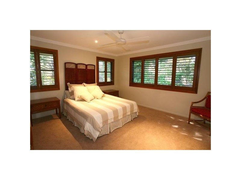 Gaven QLD 4211