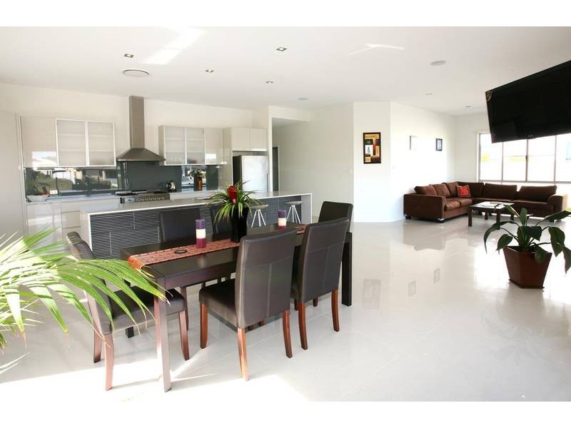 55 Southaven Drive, Helensvale QLD 4212