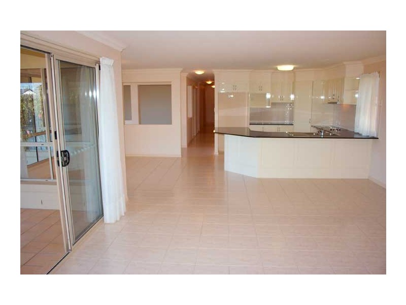 Highland Park QLD 4211