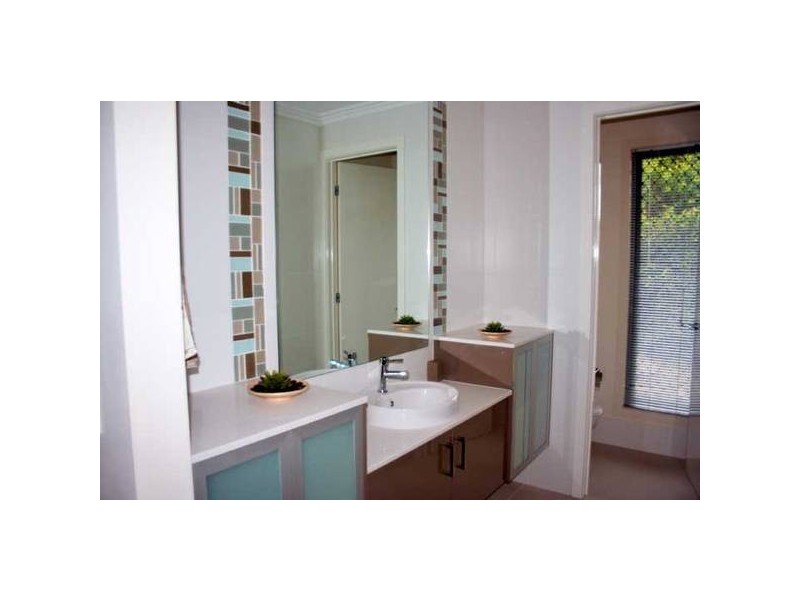 Highland Park QLD 4211