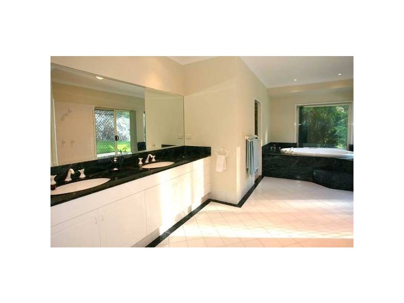 Gaven QLD 4211