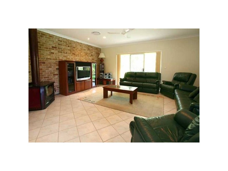 Gaven QLD 4211