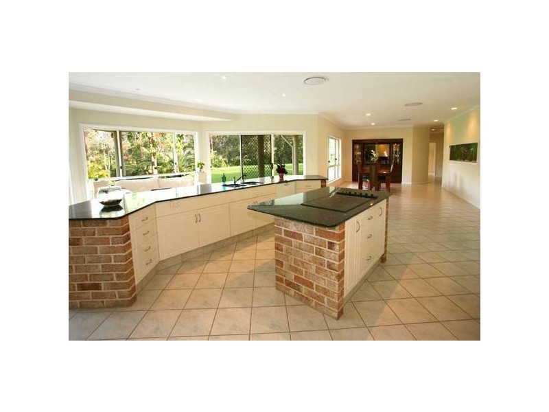 Gaven QLD 4211