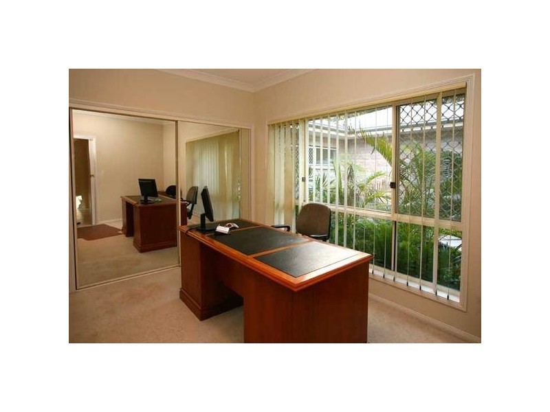 Gaven QLD 4211