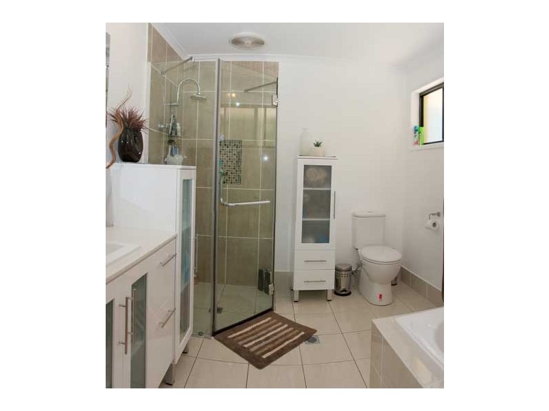 Highland Park QLD 4211